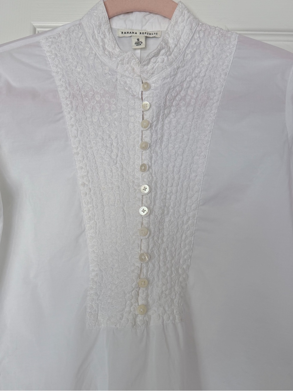 Banana Republic White Chikan Embroidered Bib Blouse Cotton Top Small